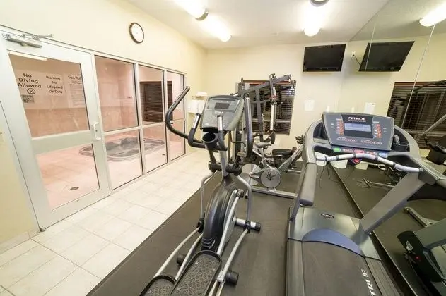 Holiday Inn Express and Suites Drayton Valley