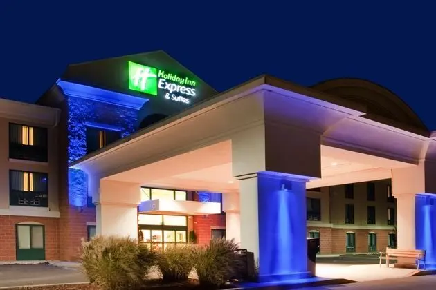 Holiday Inn Express and Suites Drums Hazleton I 80