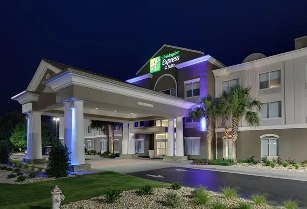 Holiday Inn Express and Suites Dublin - Dış Mekan