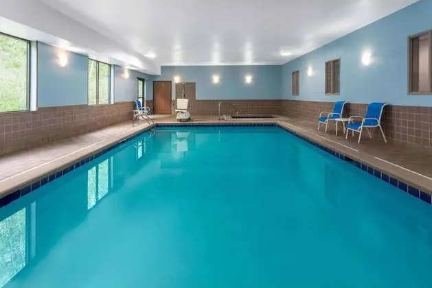 Holiday Inn Express and Suites Dubois - Havuz