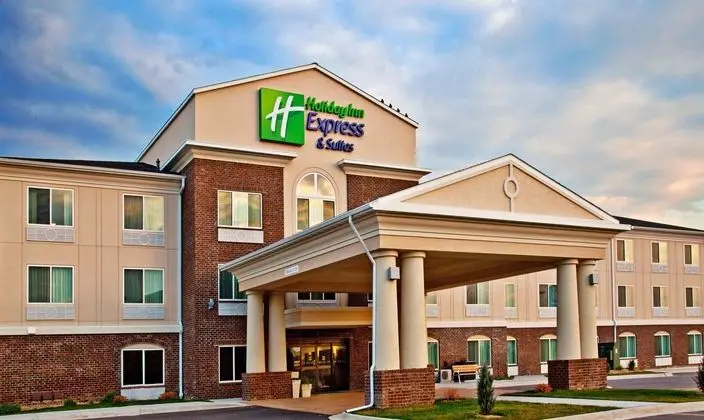 Holiday Inn Express Hotel & Suites Dubuque-West - Dış Mekan