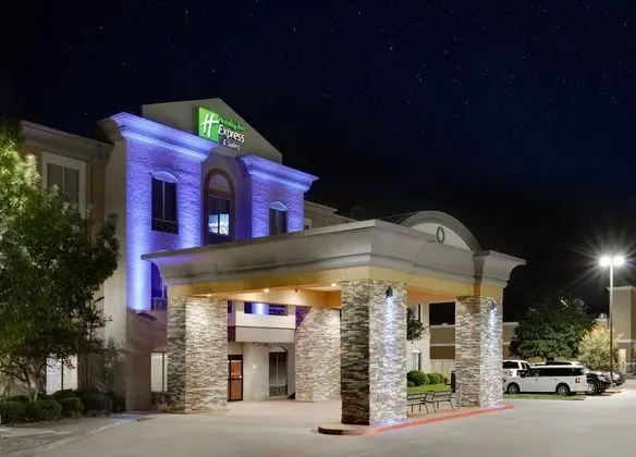 Holiday Inn Express and Suites Duncanville - 1