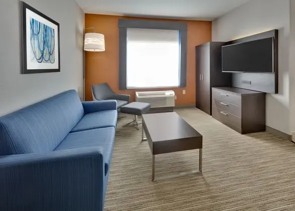 Holiday Inn Express and Suites Duncanville - Oda
