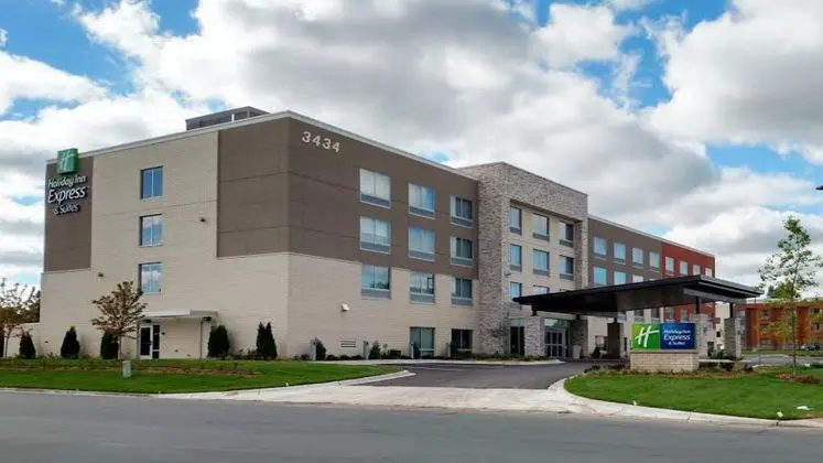 Holiday Inn Express and Suites Eagan Minneapolis A