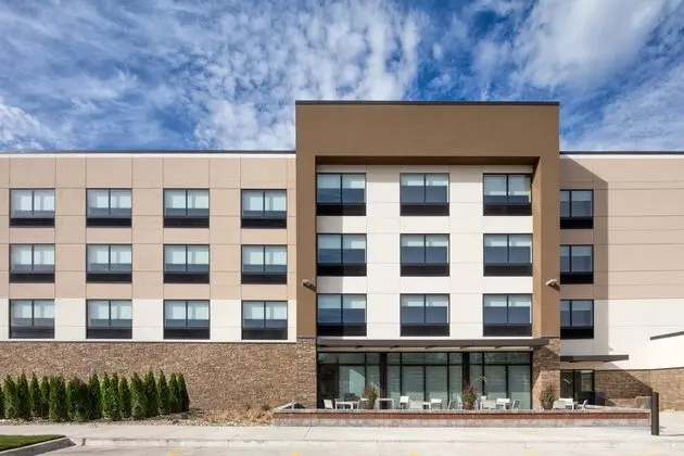 Holiday Inn Express and Suites East Peoria - River