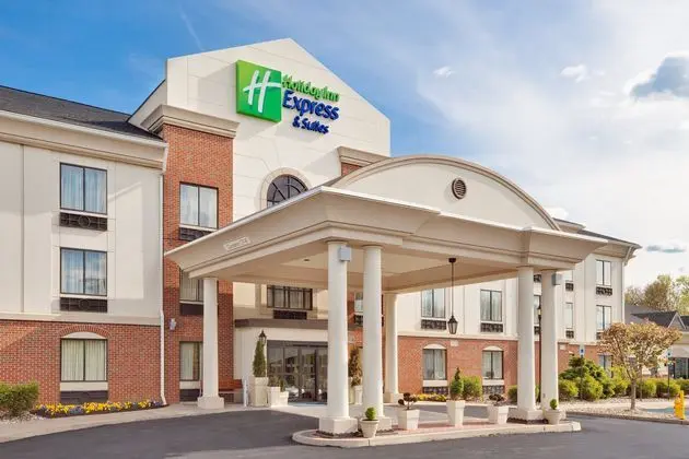 Holiday Inn Express and Suites Easton