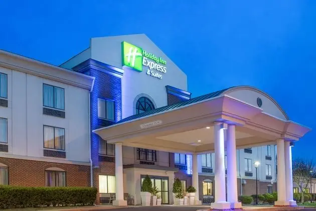 Holiday Inn Express and Suites Easton - Dış Mekan