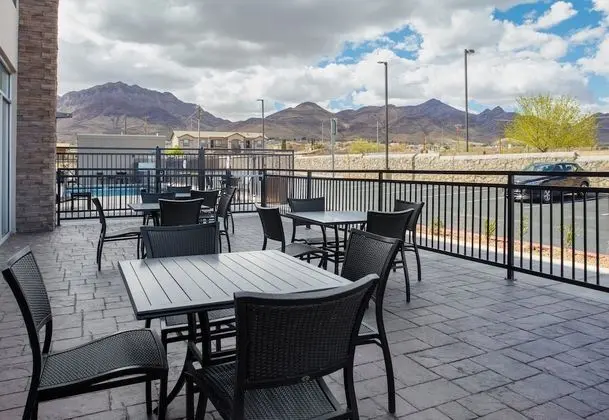 Holiday Inn Express and Suites El Paso North, an IHG Hotel