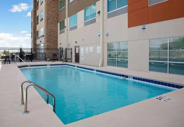 Holiday Inn Express and Suites El Paso North, an IHG Hotel - Havuz