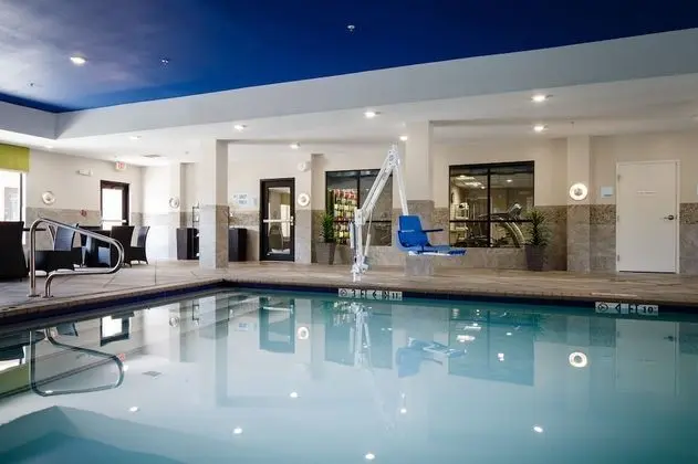 Holiday Inn Express Hotel & Suites El Reno, an IHG Hotel - Havuz