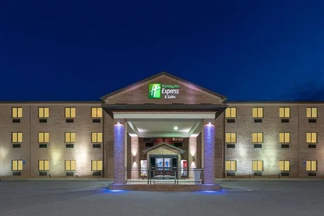 Holiday Inn Express and Suites Elkins - Dış Mekan