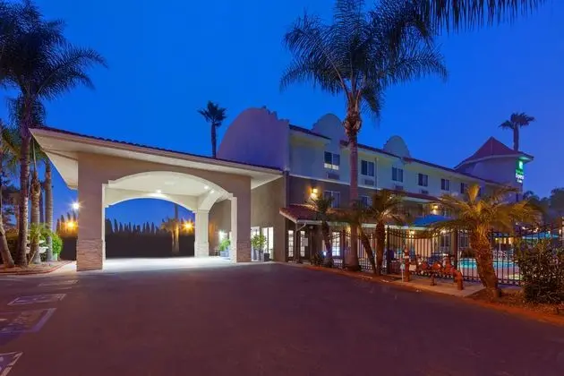 Holiday Inn Express Hotel & Suites Escondido 