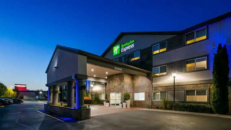 Holiday Inn Express Suites Everett