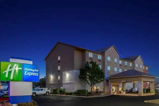Holiday Inn Express Hotel & Suites Ex I-71/Oh Stat