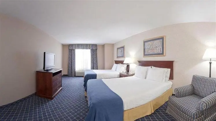 Holiday Inn Express and Suites Farmington
