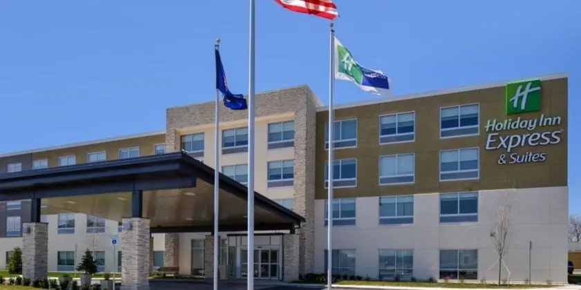 Holiday Inn Express and Suites Farmington Hills De