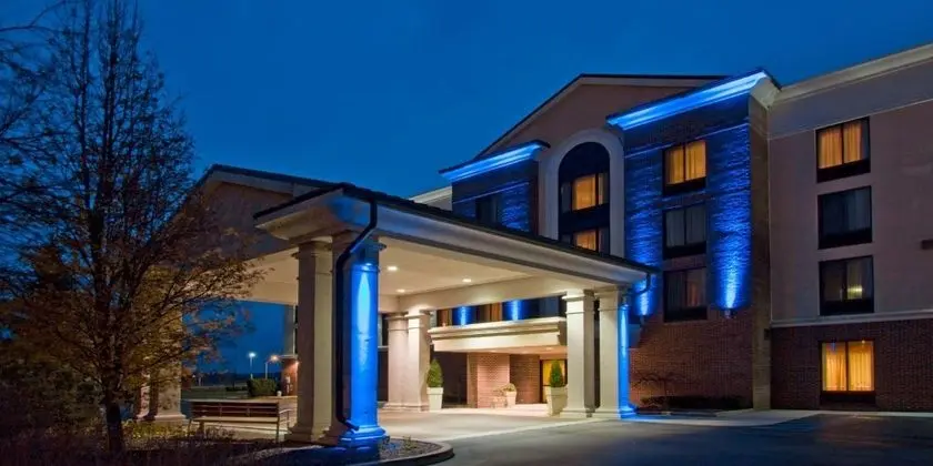 Holiday Inn Express and Suites Fort Wayne