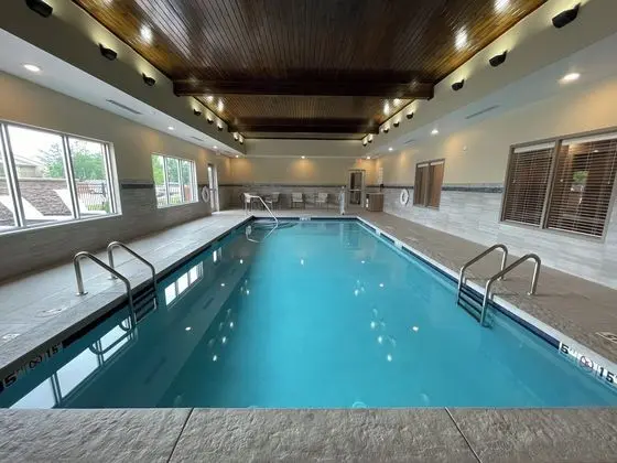 Holiday Inn Express & Suites Ft. Smith Airport, an IHG Hotel - Havuz