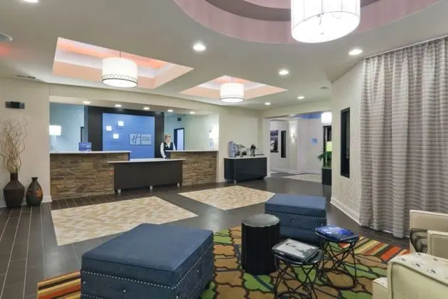 Holiday Inn Express Hotel & Suites Fulton - Dış Mekan