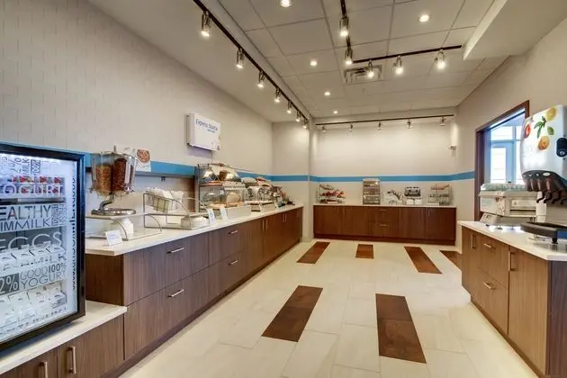 Holiday Inn Express & Suites Galesburg