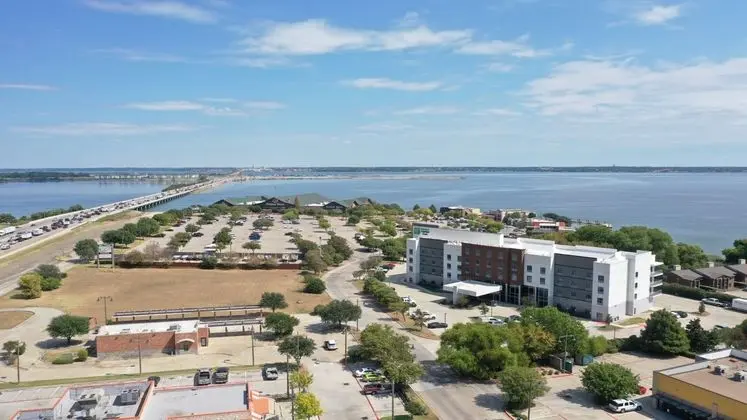 Holiday Inn Express Suites Garland E Lake Hubbard - Öne Çıkan Resim