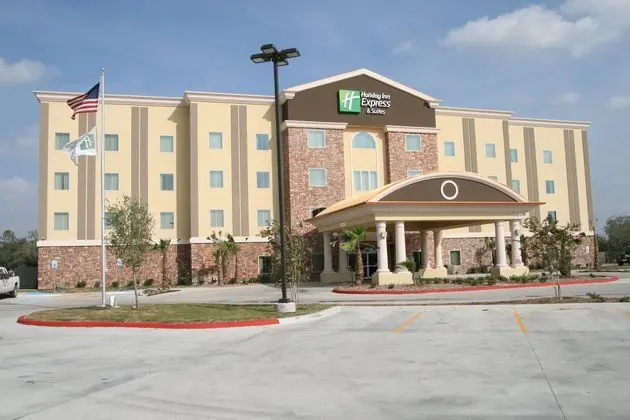 Holiday Inn Express Hotel & Suites George West