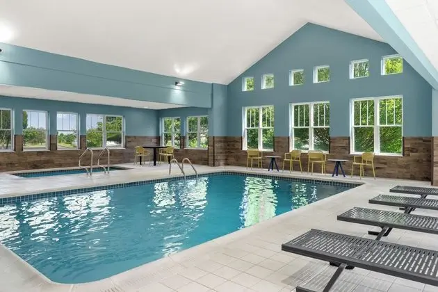 HOLIDAY INN EXPRESS AND SUITES GETTYSBURG - Havuz
