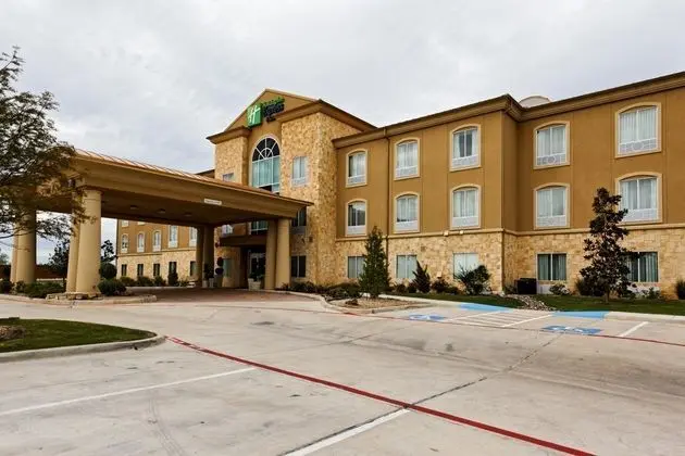 Holiday Inn Express and Suites Glen Rose