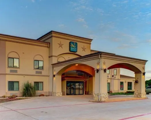 Holiday Inn Express and Suites Glen Rose - Dış Mekan