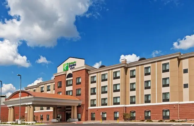 Holiday Inn Express and Suites Glenpool Tulsa Sout