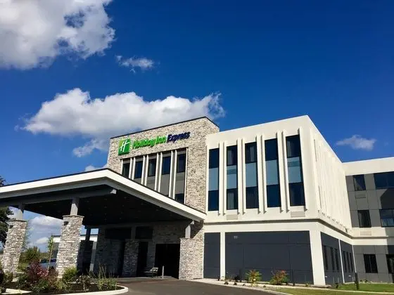 HOLIDAY INN EXPRESS AND SUITES GRAND ISLAND