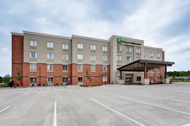 Holiday Inn Express and Suites GREAT BEND