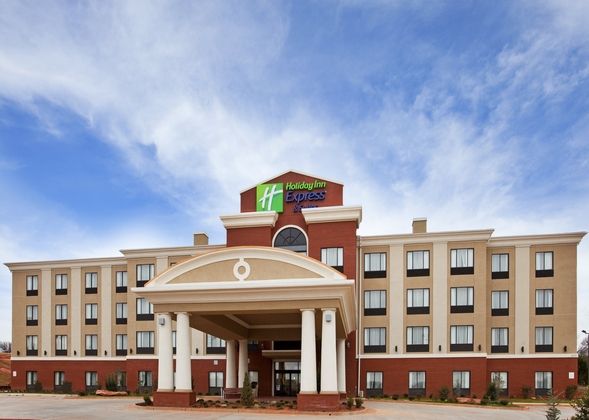 Holiday Inn Express Hotel & Suites Guthrie North E