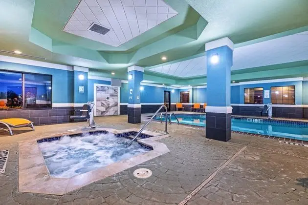 Holiday Inn Express Hotel & Suites GUYMON - Havuz
