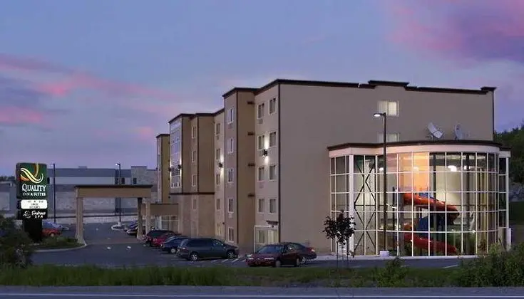 Holiday Inn Express & Suites Halifax-Bedford