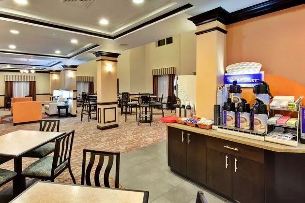 Holiday Inn Express Hotel & Suites Hamburg - Yeme / İçme