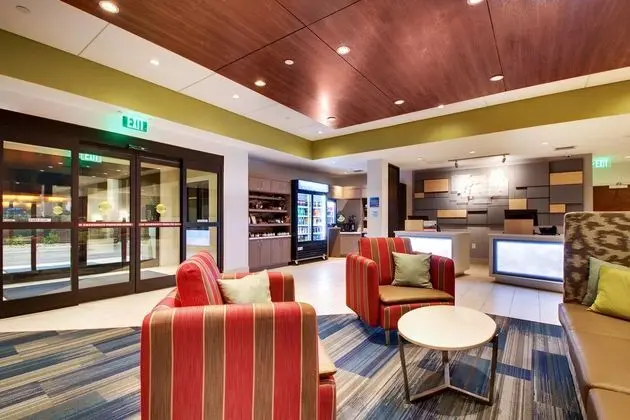 Holiday Inn Express and Suites Helen - Dış Mekan
