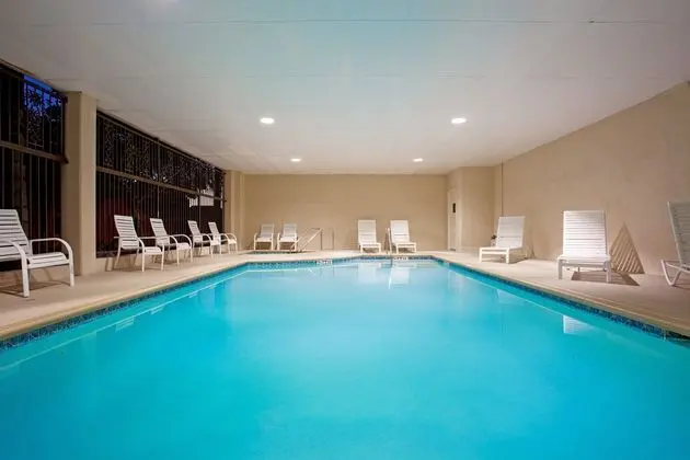 Holiday Inn Express Hotel & Suites Hermosa Beach - Havuz