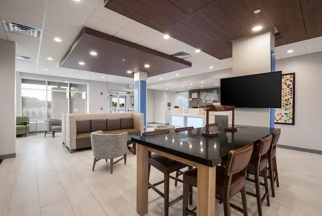 Holiday Inn Express & Suites Hoffman Estates, an IHG Hotel - Lobi