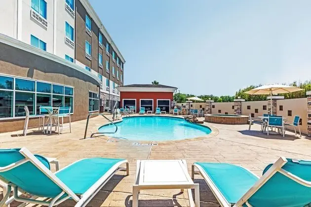 Holiday Inn Express Hotel & Suites - Houston Space Center - Havuz