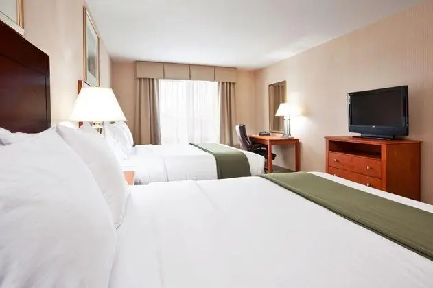 Holiday Inn Express and Suites Howell
