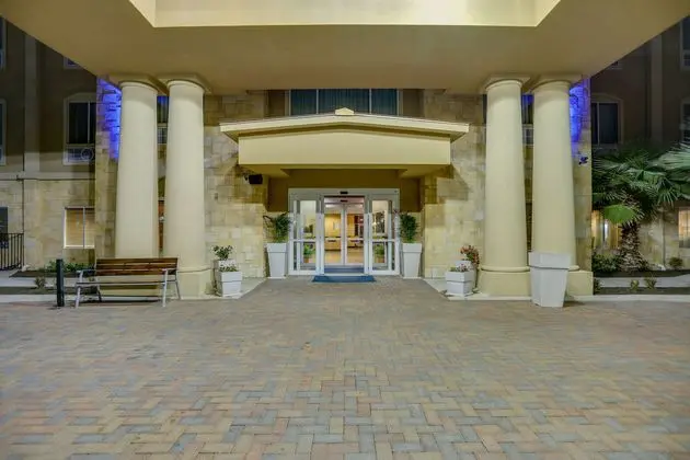 Holiday Inn Express Hotel & Suites Huntsville