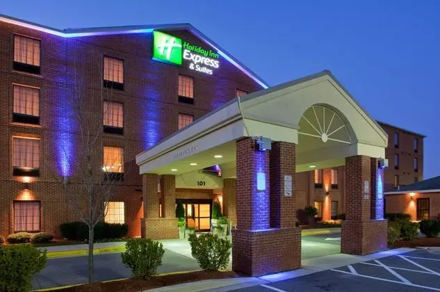 Holiday Inn Express & Suites I 95 Capitol Beltway