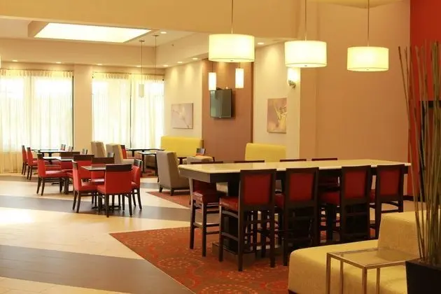 Holiday Inn Express and Suites Indianapolis WArea