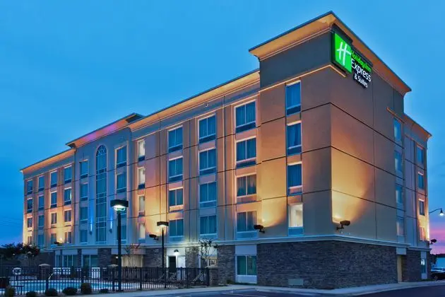 Holiday Inn Express Hotel & Suites Jackson Northea