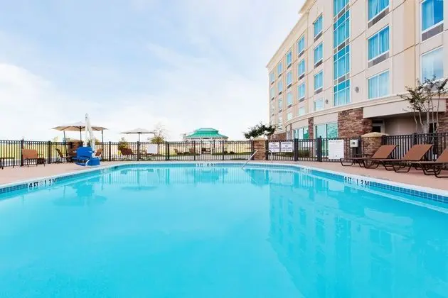 Holiday Inn Express Hotel & Suites Jackson Northea - Havuz