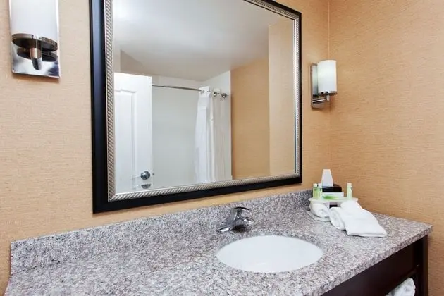 Holiday Inn Express Hotel & Suites Jackson Northea - Oda