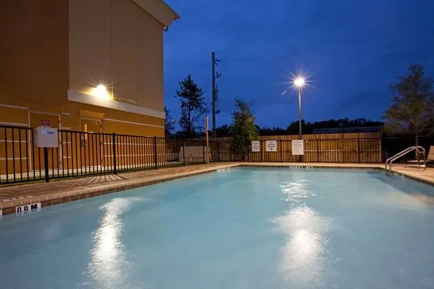 Holiday Inn Express and Suites Jacksonville Maypor - Havuz