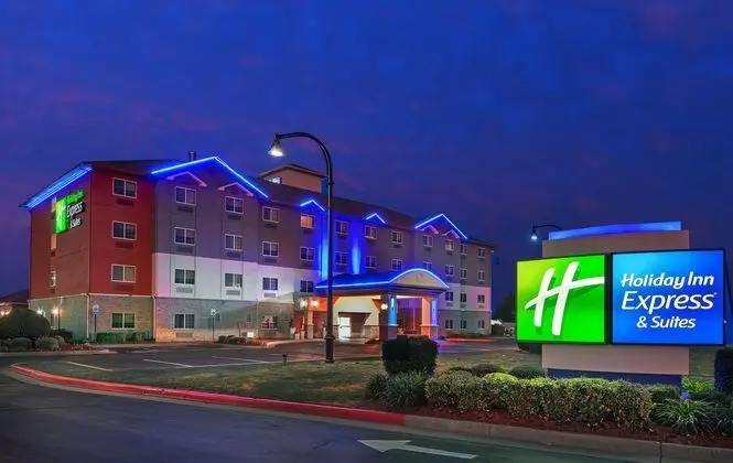 Holiday Inn Express and Suites Jenks - Dış Mekan