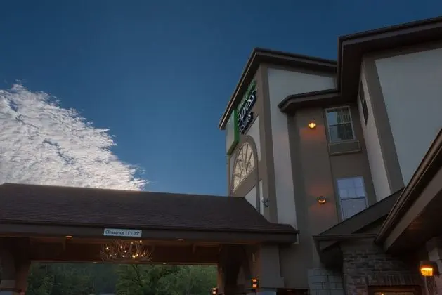 Holiday Inn Express and Suites Keystone